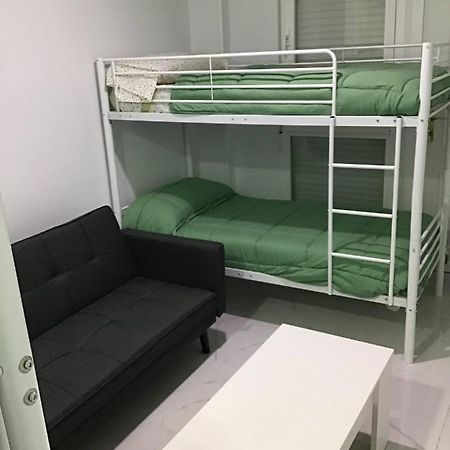 Room In Apartment - Habitacion Multiple 04 Carpetana มาดริด ภายนอก รูปภาพ