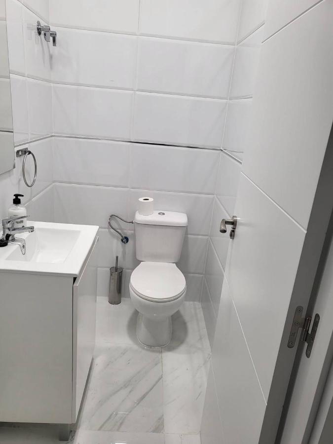 Room In Apartment - Habitacion Multiple 04 Carpetana มาดริด ภายนอก รูปภาพ