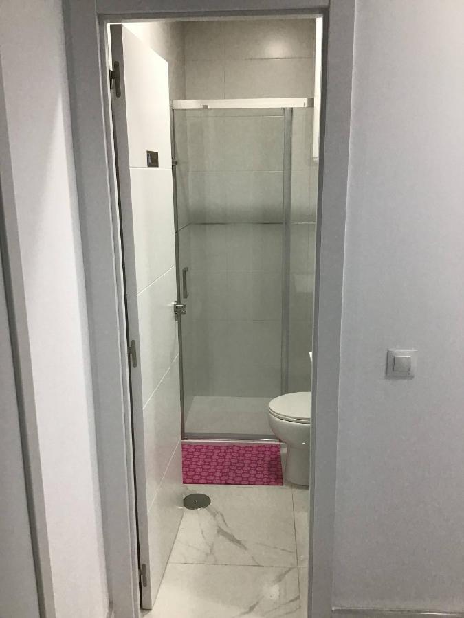 Room In Apartment - Habitacion Multiple 04 Carpetana มาดริด ภายนอก รูปภาพ